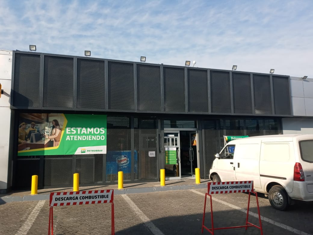 Fachada blindada Petrobras terminada